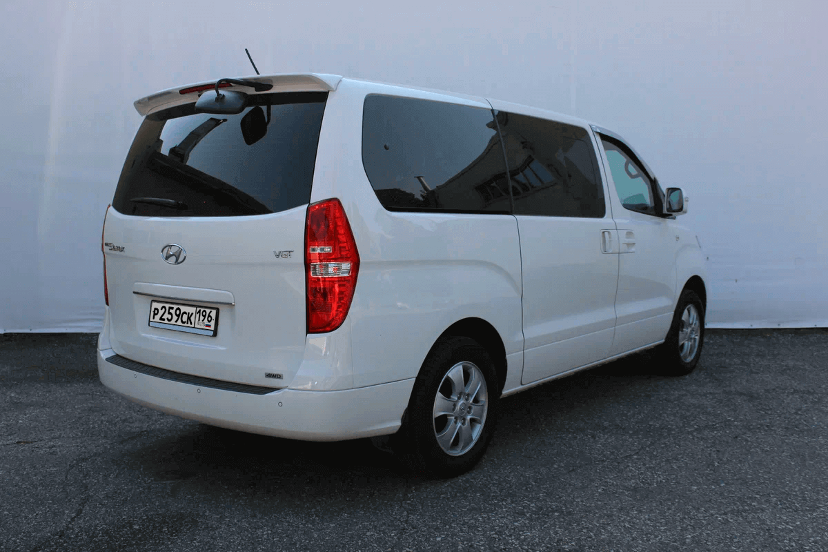 Hyundai Starex